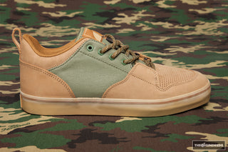 Spring '13 Footwear :: Delivery Two