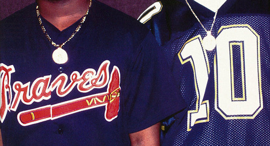 Braves wear throwback uniforms
